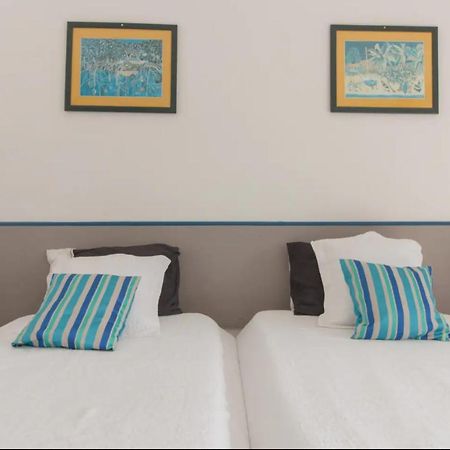 Apartament Un Pied-A-Terre Face A La Marina Le Marin Zewnętrze zdjęcie