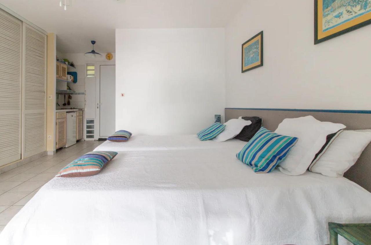 Apartament Un Pied-A-Terre Face A La Marina Le Marin Zewnętrze zdjęcie