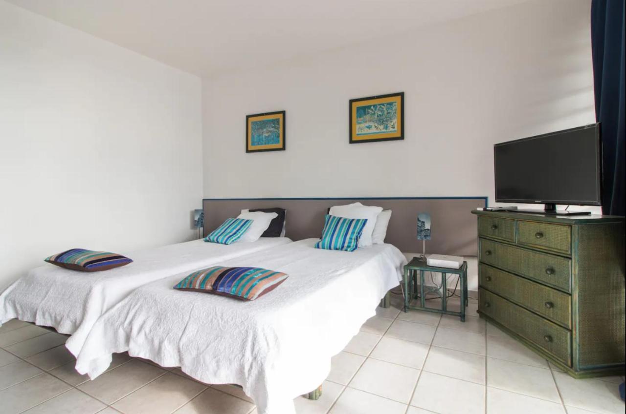 Apartament Un Pied-A-Terre Face A La Marina Le Marin Zewnętrze zdjęcie