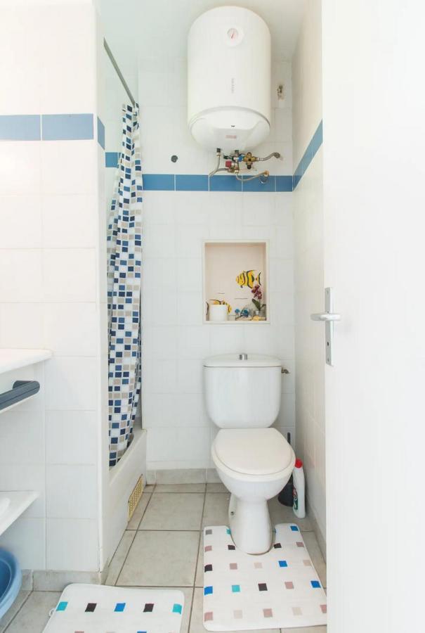 Apartament Un Pied-A-Terre Face A La Marina Le Marin Zewnętrze zdjęcie