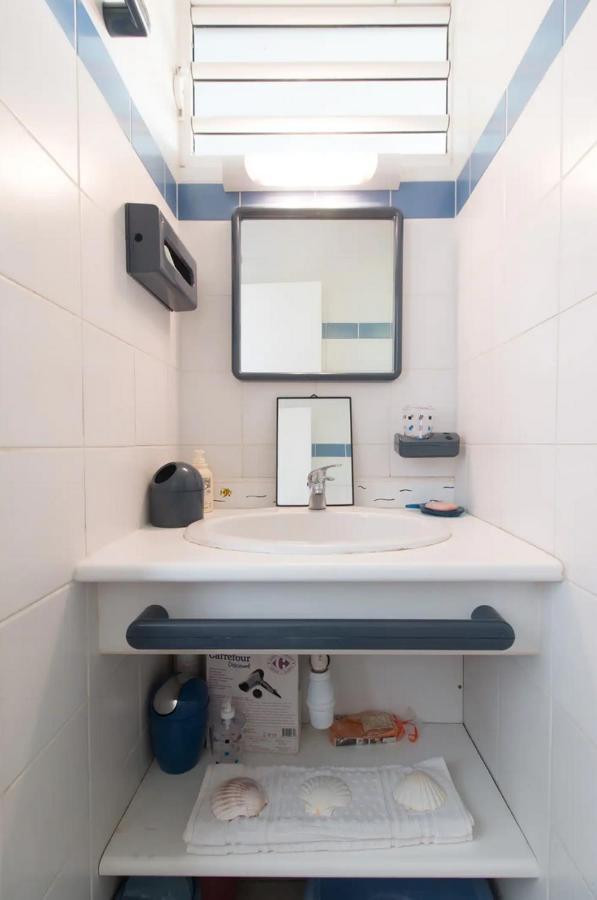 Apartament Un Pied-A-Terre Face A La Marina Le Marin Zewnętrze zdjęcie