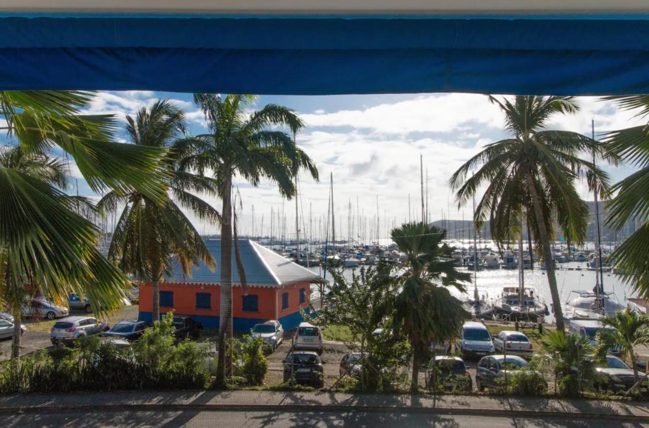 Apartament Un Pied-A-Terre Face A La Marina Le Marin Zewnętrze zdjęcie